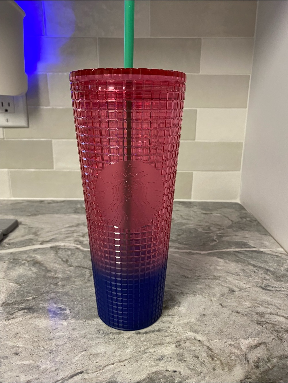 24 oz. Starbucks Pink/Purple Plastic Cold Cup Lid